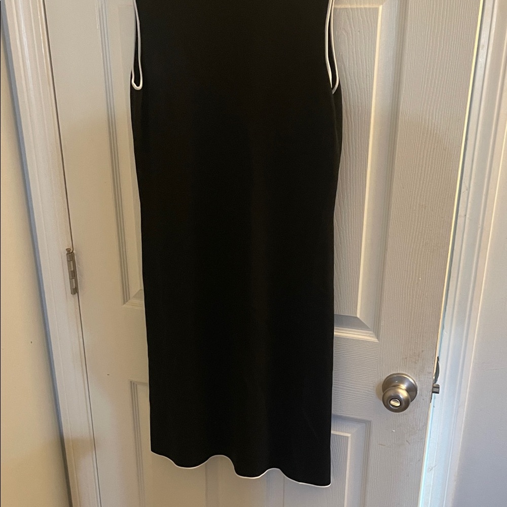 Max Studio Elegant Black Midi Dress with White Trim - Picture 4 of 10